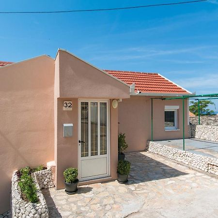 Apartments By The Sea Brist, Makarska - 11039 Exterior foto