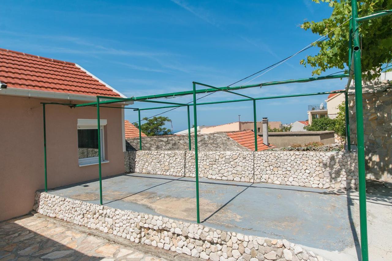 Apartments By The Sea Brist, Makarska - 11039 Exterior foto